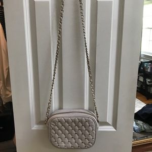Forever 21 Quilted cross body bag cream